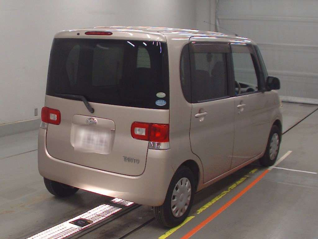 2010 Daihatsu Tanto L375S[1]