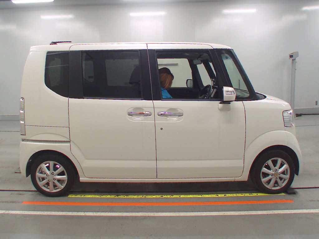 2015 Honda N-BOX JF1[2]