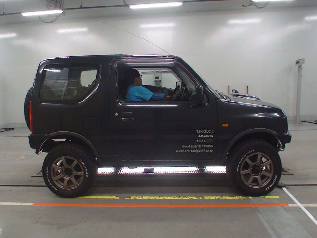 2010 Suzuki Jimny JB23W[2]