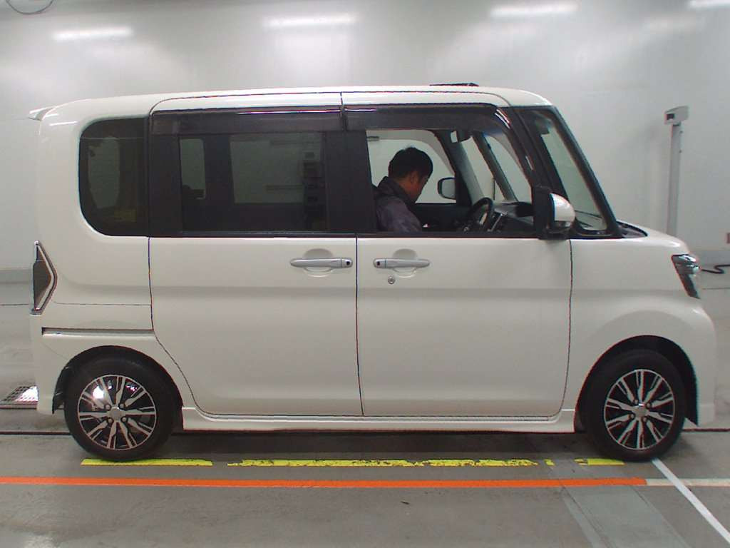 2018 Daihatsu Tanto LA600S[2]