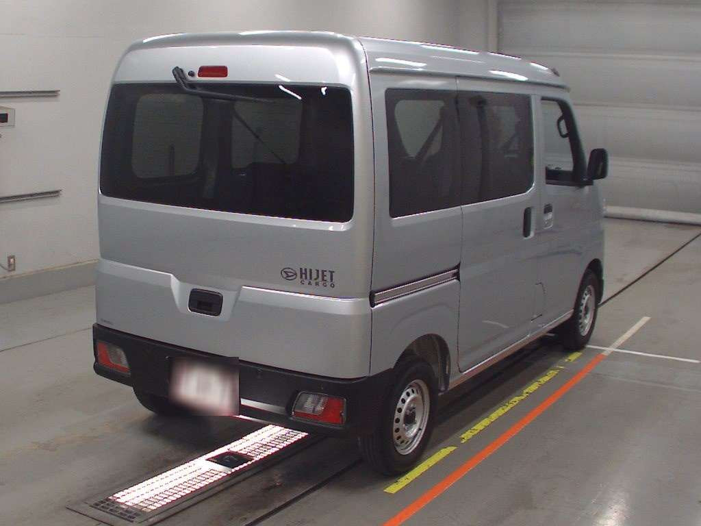 2024 Daihatsu Hijet Cargo S700V[1]