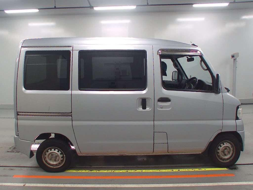 2014 Mitsubishi Minicab Van U61V[2]