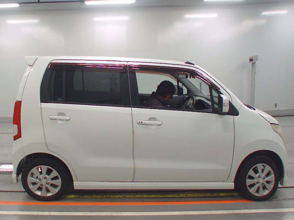 2010 Suzuki Wagon R MH23S[2]