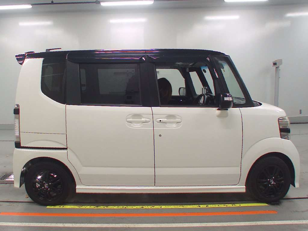 2014 Honda N-Box+ Custom JF1[2]