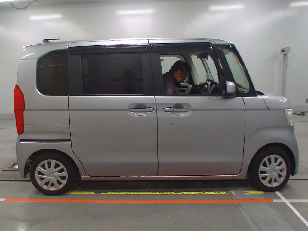 2019 Honda N-BOX JF3[2]