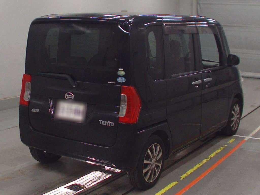 2013 Daihatsu Tanto LA600S[1]