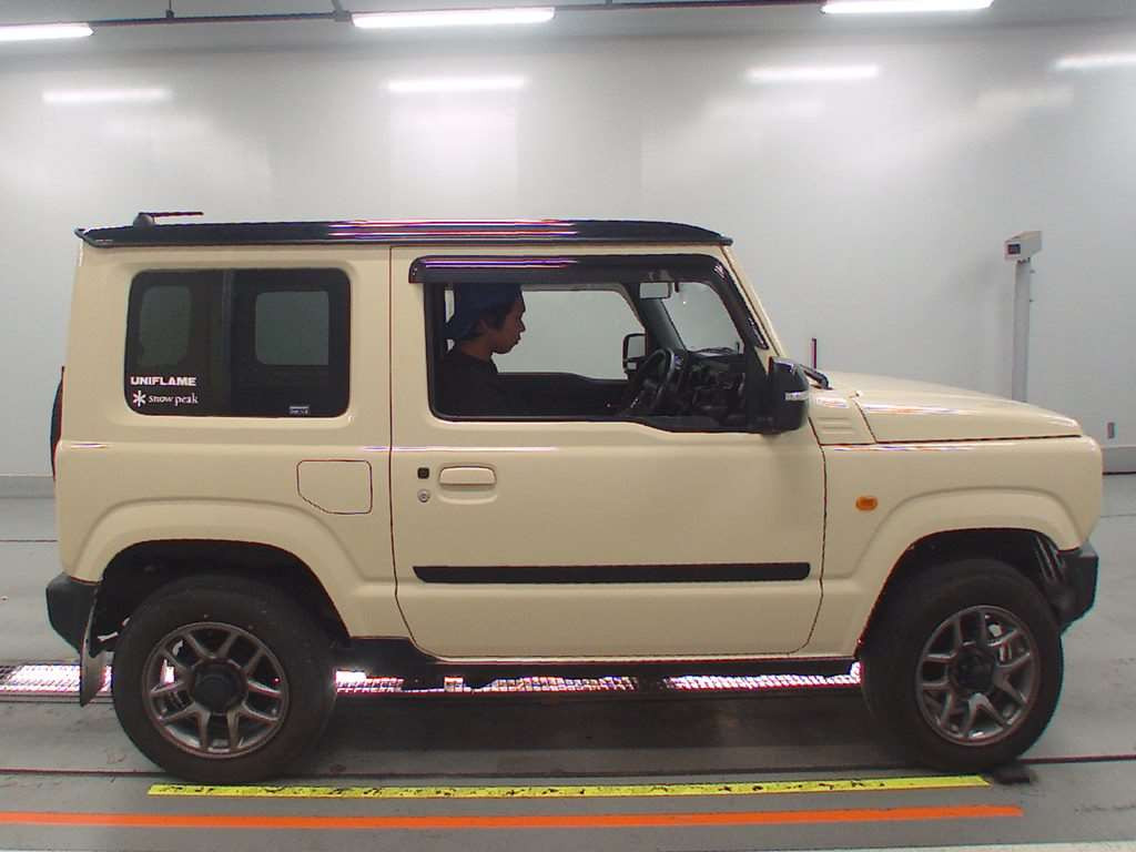 2020 Suzuki Jimny JB64W[2]