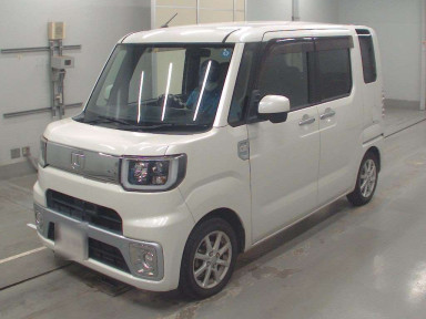 2015 Daihatsu Wake