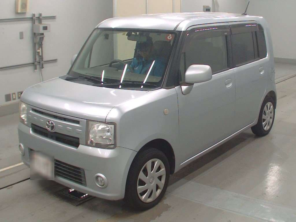 2011 Toyota Pixis Space L575A[0]