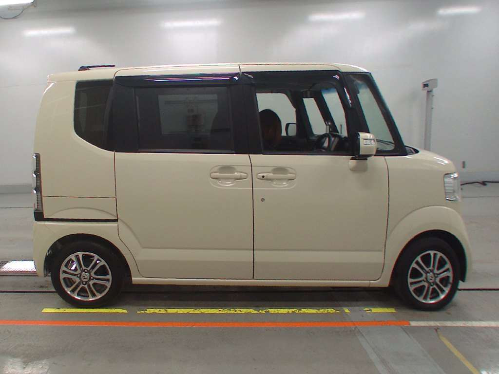 2014 Honda N-BOX JF1[2]