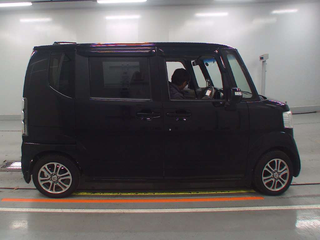 2013 Honda N-BOX JF1[2]