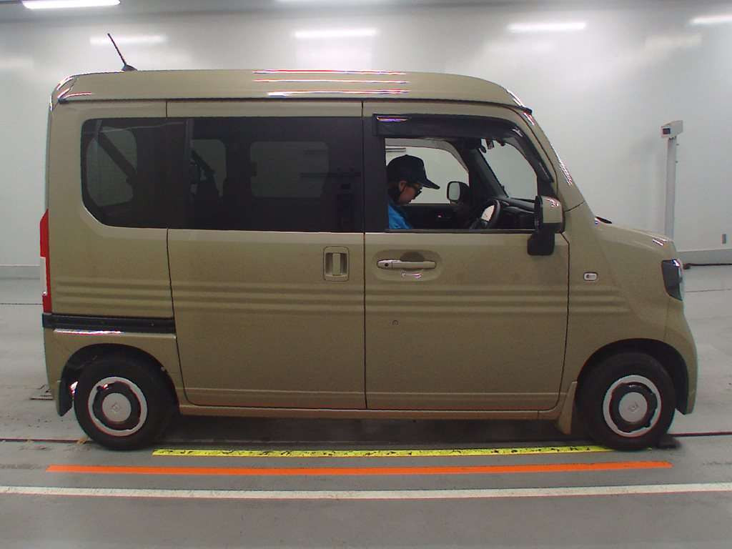 2020 Honda N-Van+Style JJ1[2]