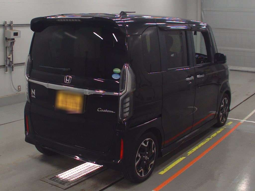 2018 Honda N-BOX CUSTOM JF3[1]