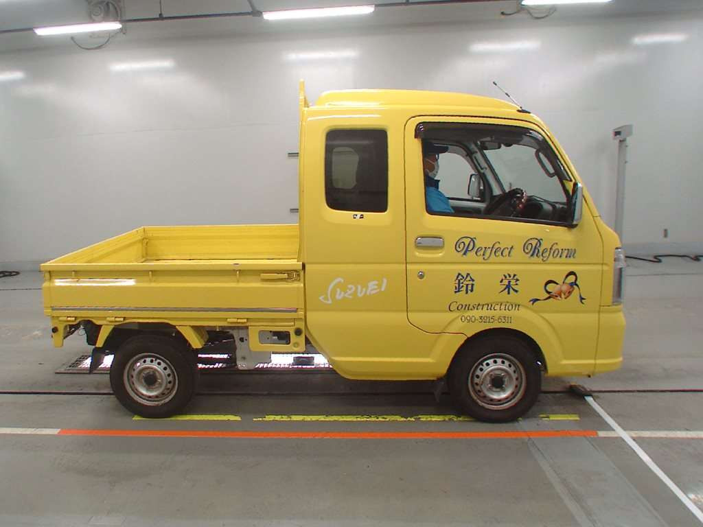 2020 Suzuki Carry Truck DA16T[2]