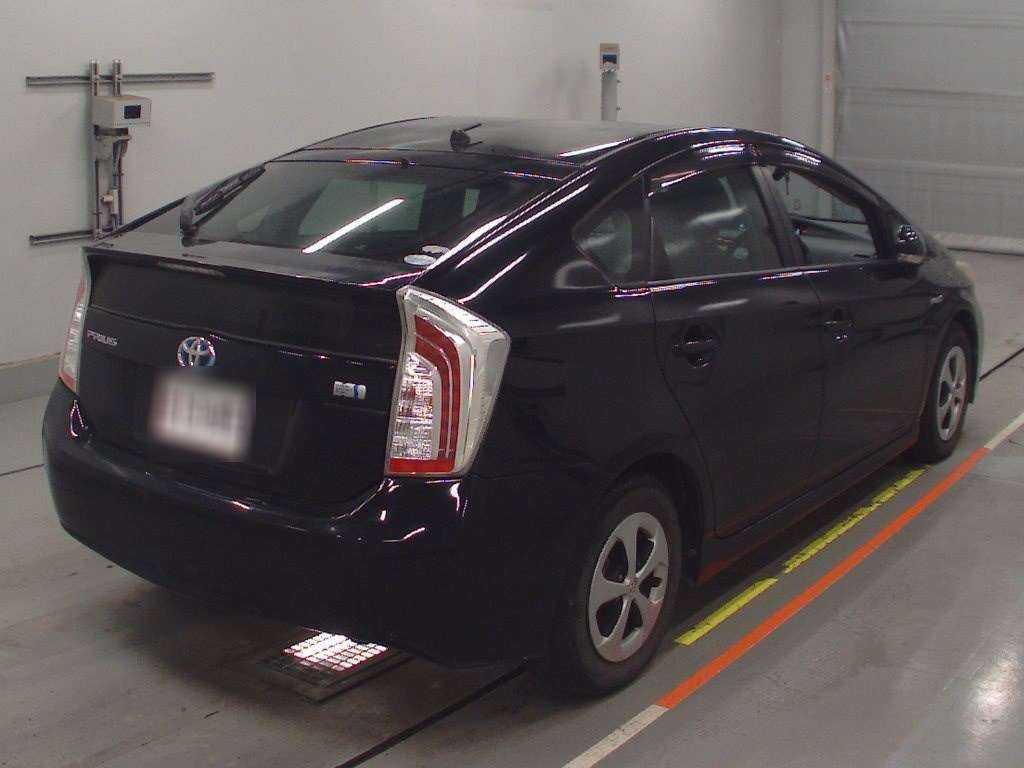 2012 Toyota Prius ZVW30[1]