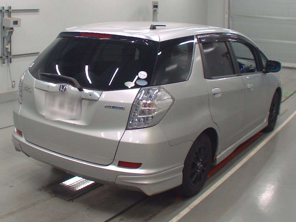 2011 Honda Fit Shuttle Hybrid GP2[1]