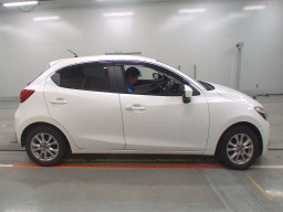 2015 Mazda Demio