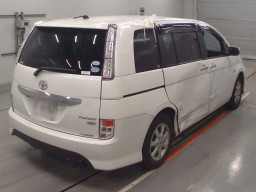 2012 Toyota Isis