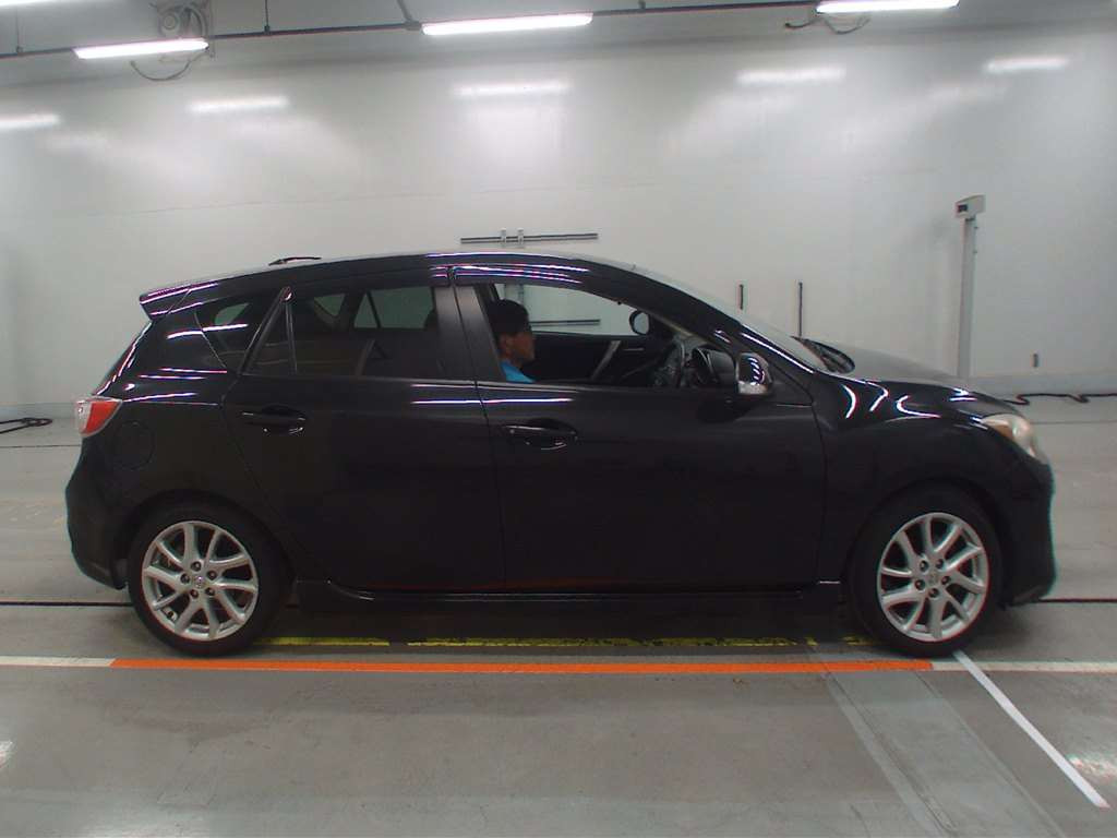 2012 Mazda Axela Sport BLFFW[2]