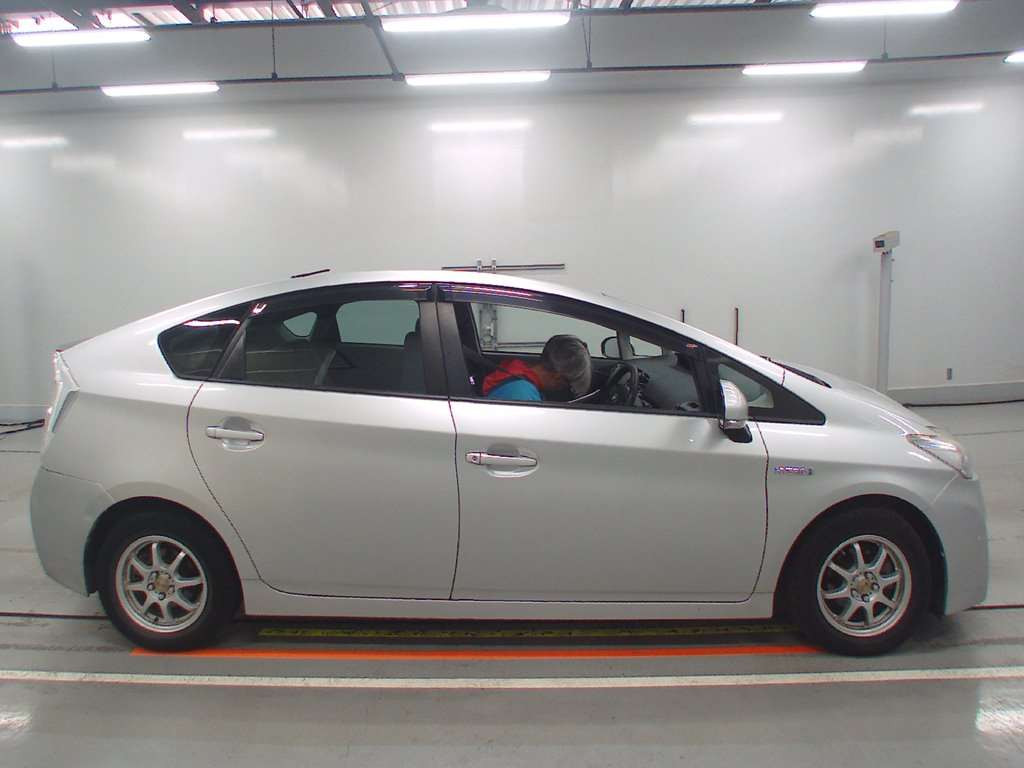 2009 Toyota Prius ZVW30[2]