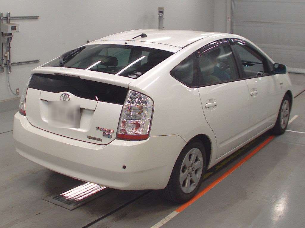 2005 Toyota Prius NHW20[1]