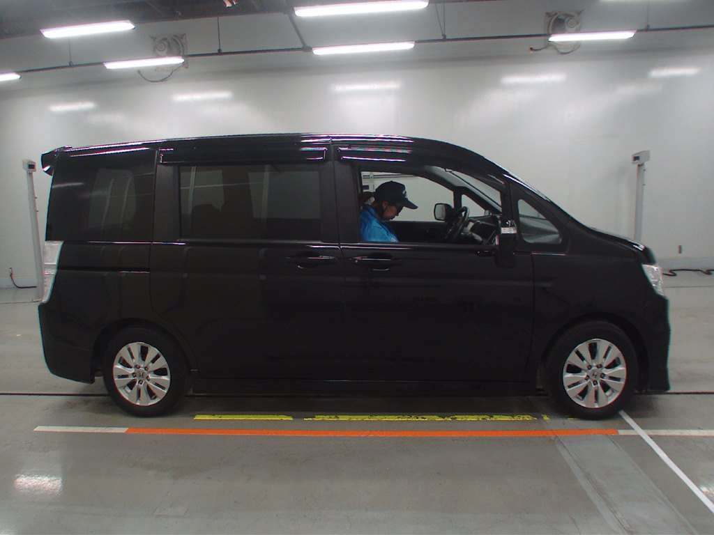 2012 Honda Step WGN Spada RK5[2]