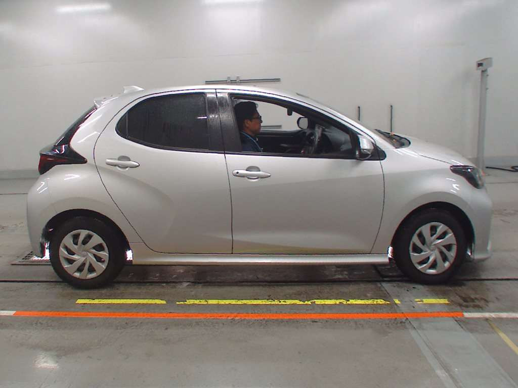 2021 Toyota YARIS KSP210[2]