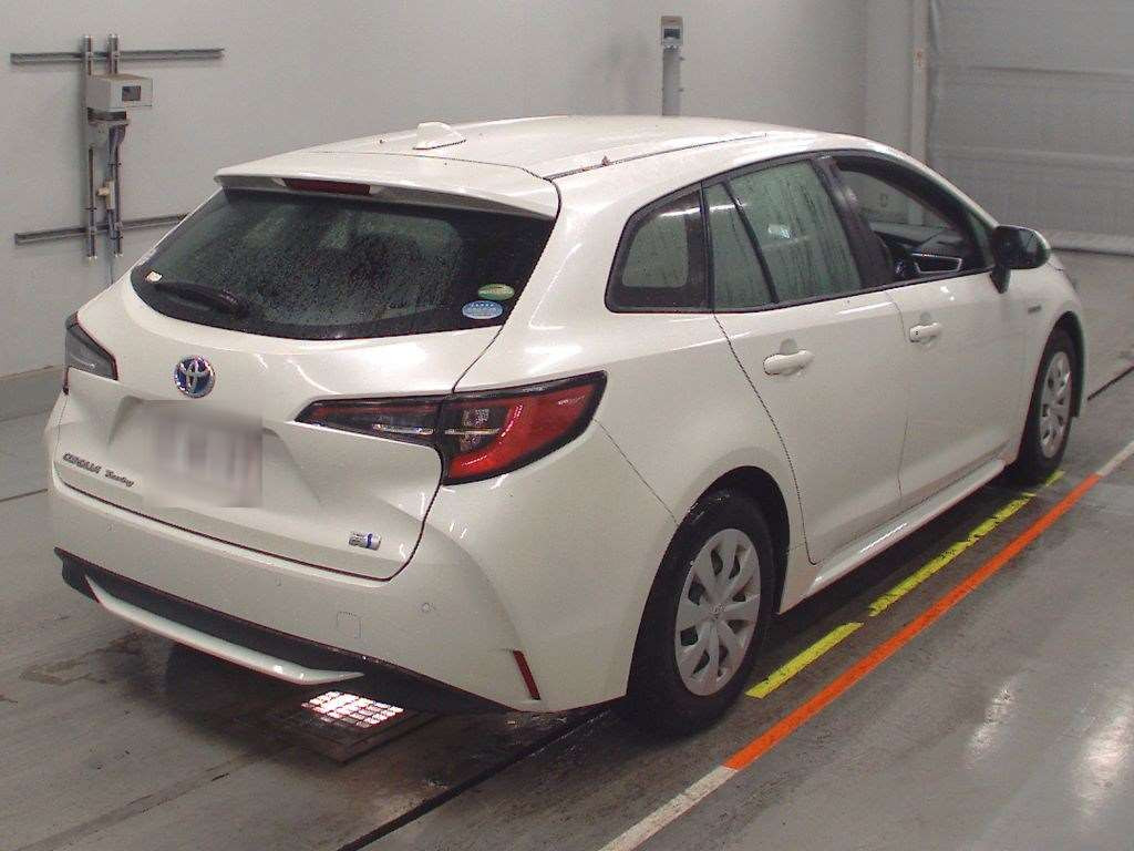 2020 Toyota Corolla Touring Wagon ZWE211W[1]