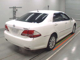 2009 Toyota Crown