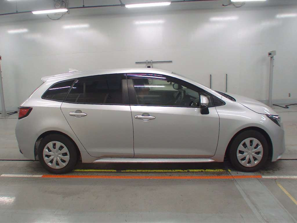 2021 Toyota Corolla Touring Wagon ZWE211W[2]