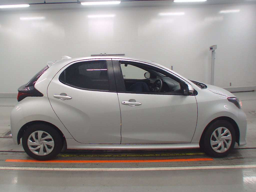 2021 Toyota YARIS KSP210[2]