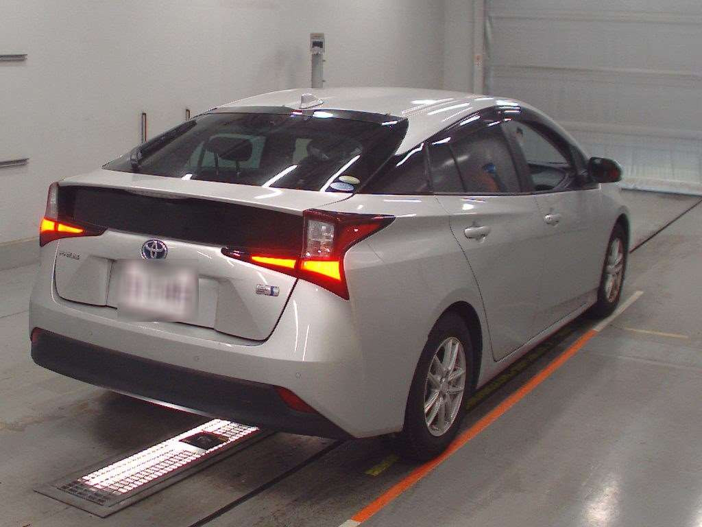 2020 Toyota Prius ZVW51[1]