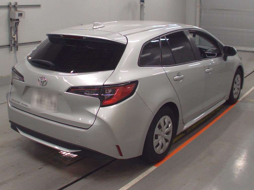 2020 Toyota Corolla Touring Wagon ZRE212W[1]