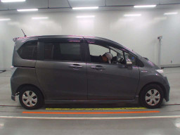 2012 Honda Freed hybrid