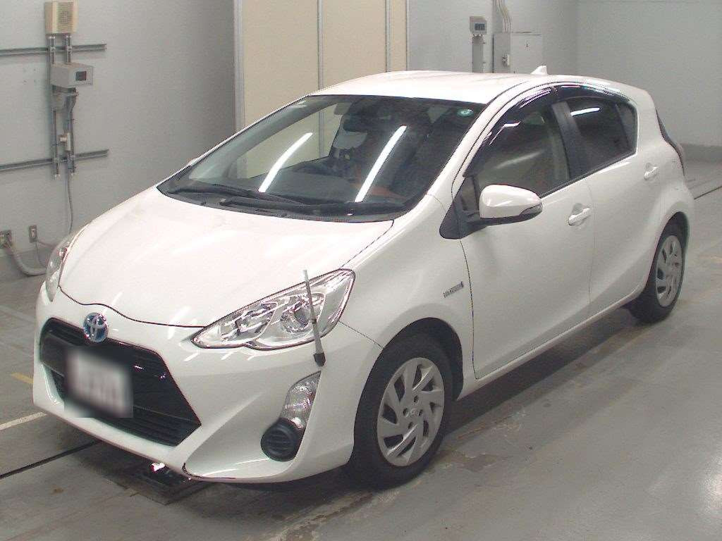 2015 Toyota Aqua NHP10[0]