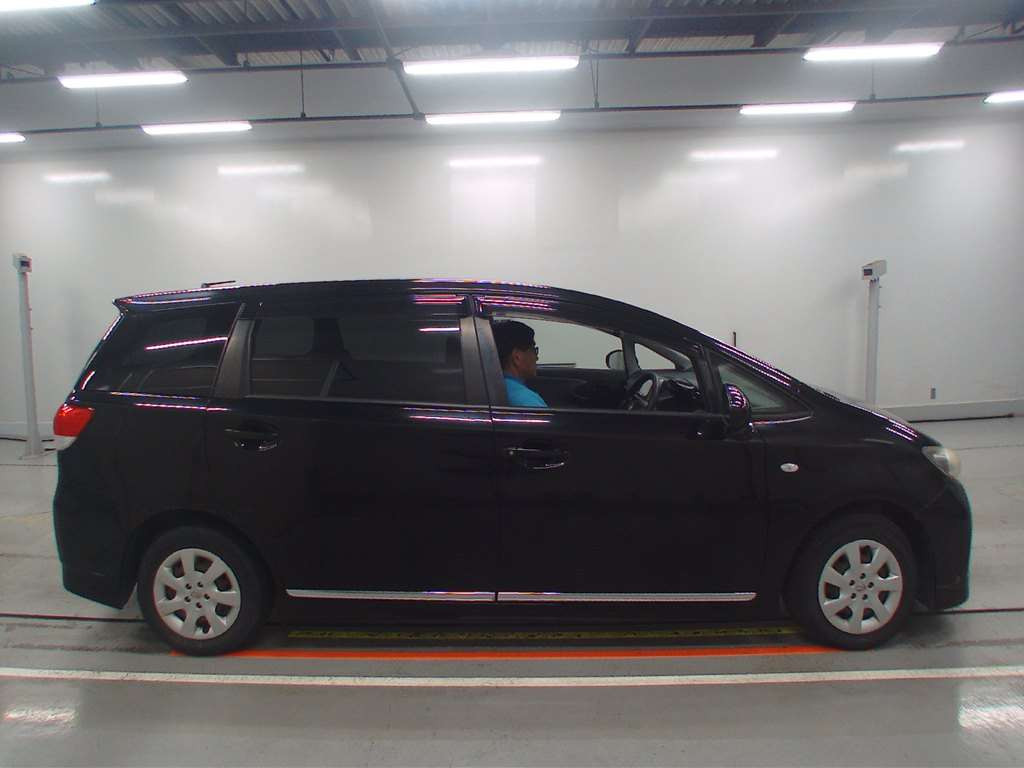 2012 Toyota Wish ZGE20G[2]