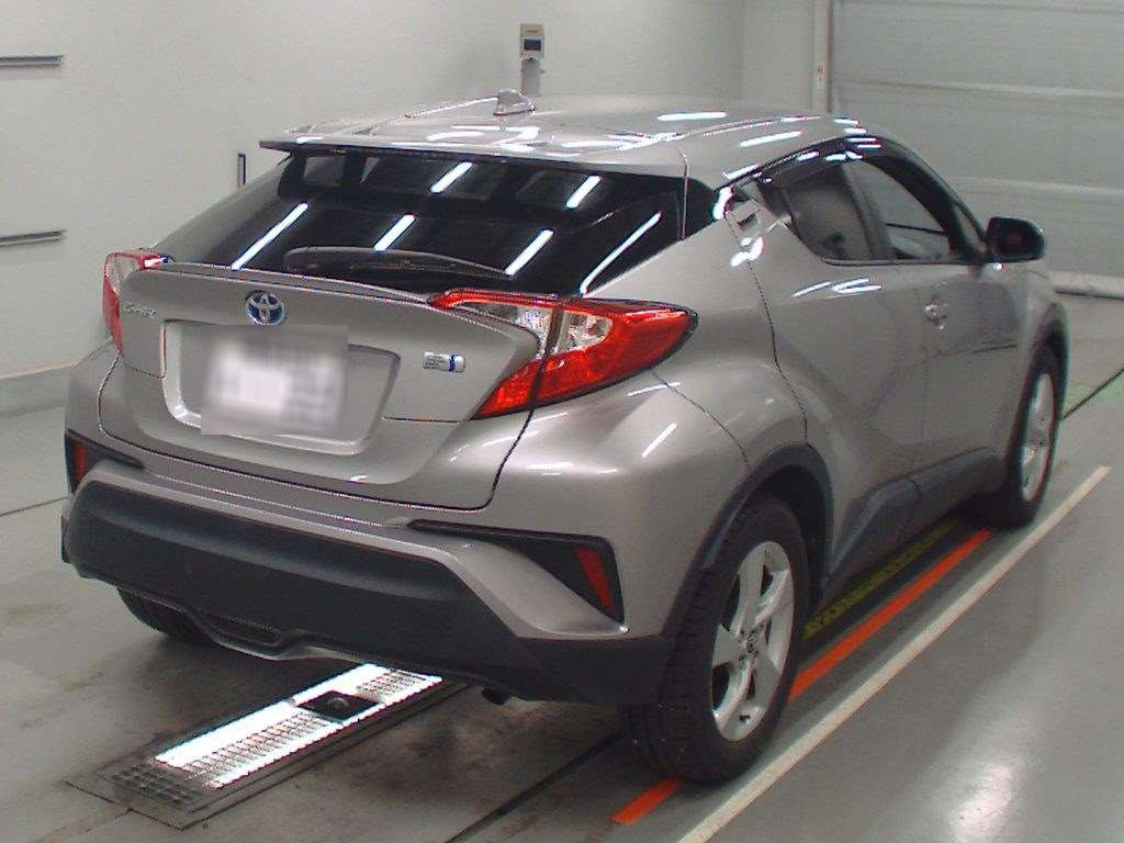 2017 Toyota C-HR ZYX10[1]