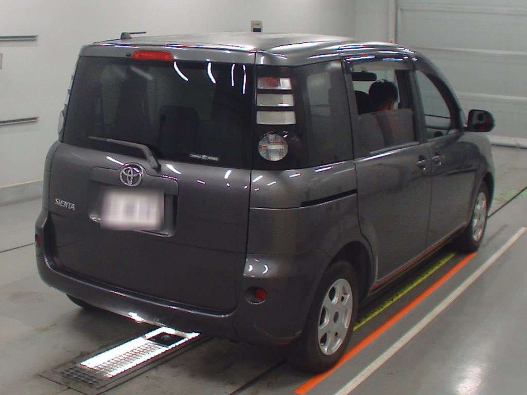 2009 Toyota Sienta NCP81G[1]