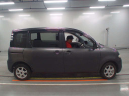 2009 Toyota Sienta