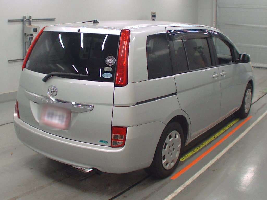 2007 Toyota Isis ZNM10G[1]