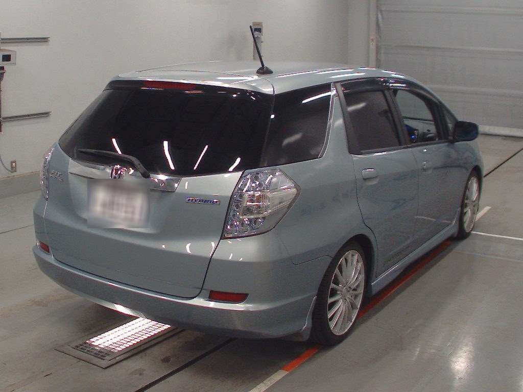 2011 Honda Fit Shuttle Hybrid GP2[1]