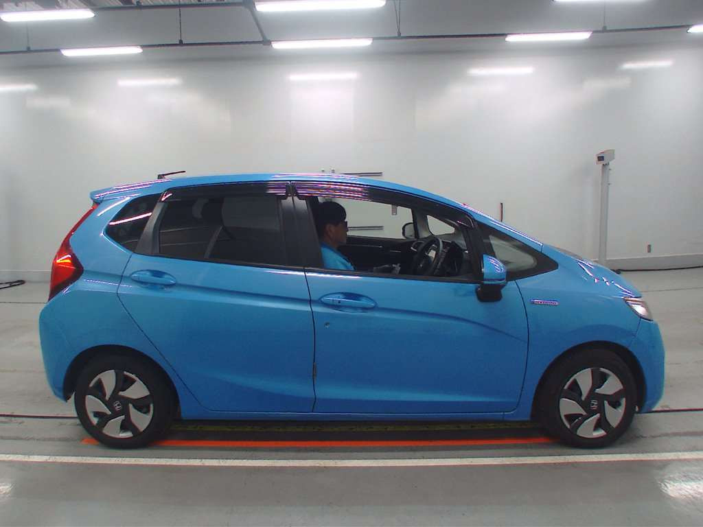 2014 Honda Fit Hybrid GP5[2]