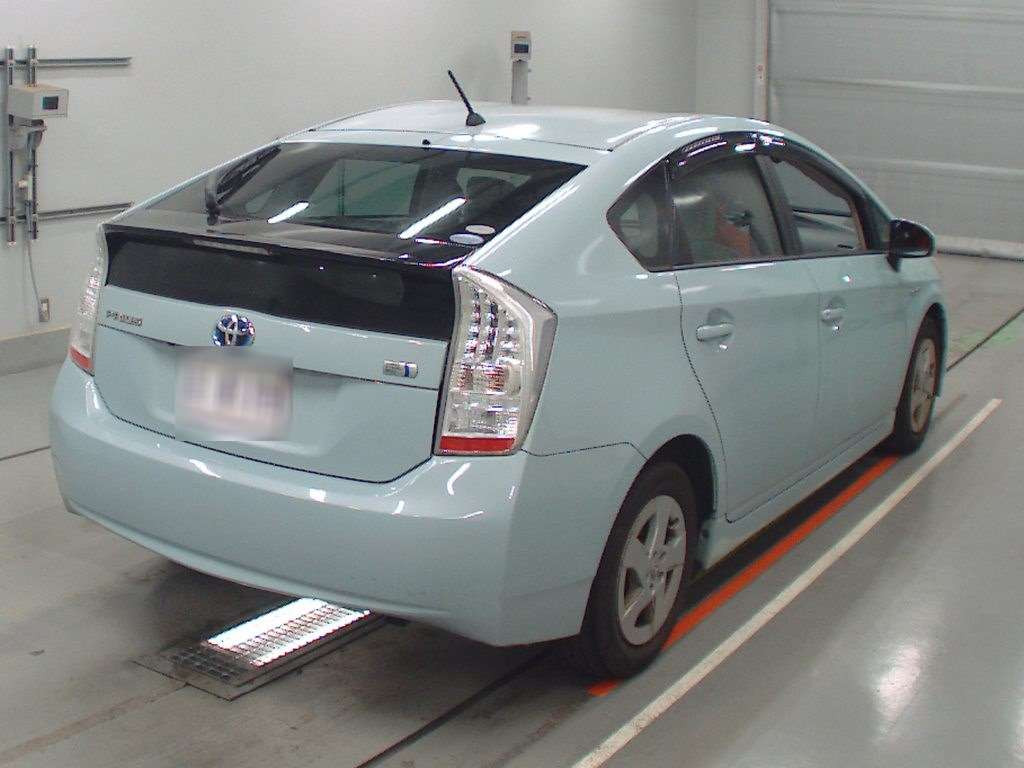 2011 Toyota Prius ZVW30[1]