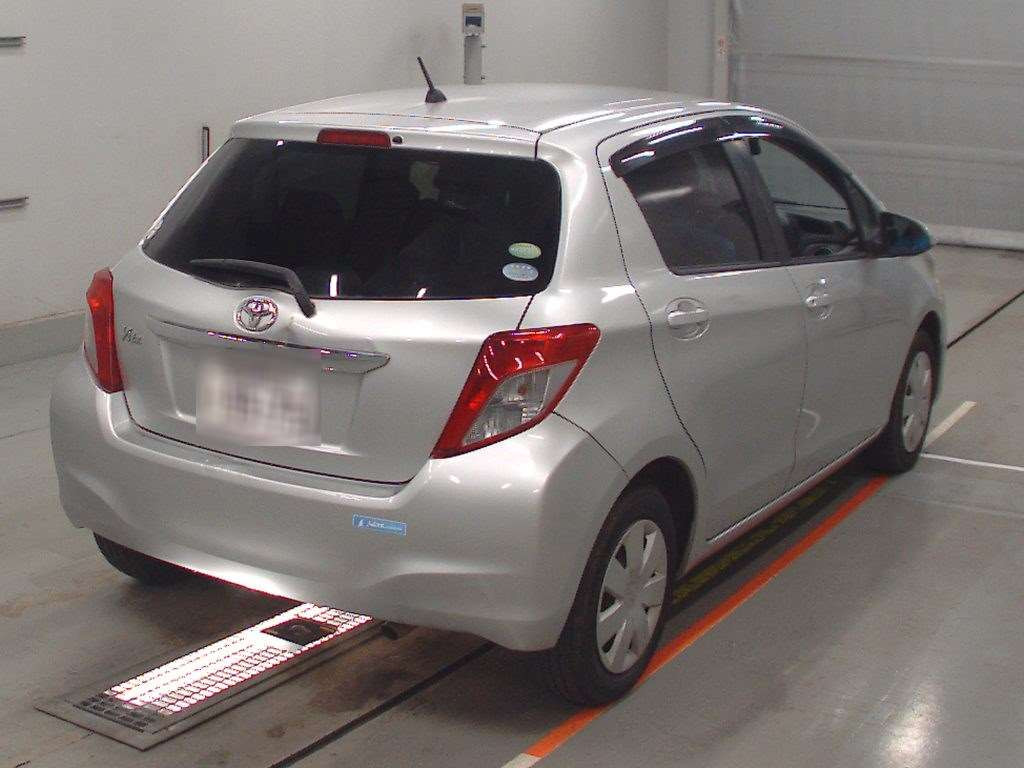 2012 Toyota Vitz NSP130[1]