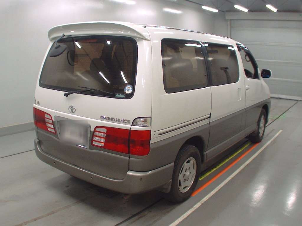 1999 Toyota Grand Hiace VCH16W[1]