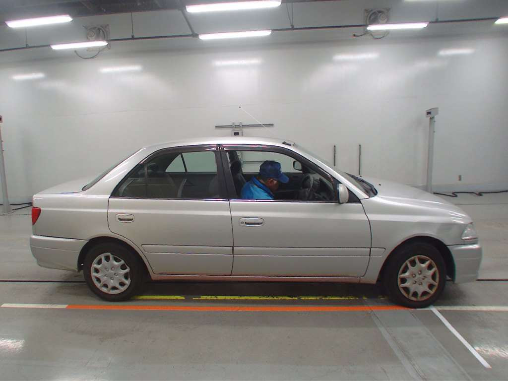 2001 Toyota Carina AT212[2]