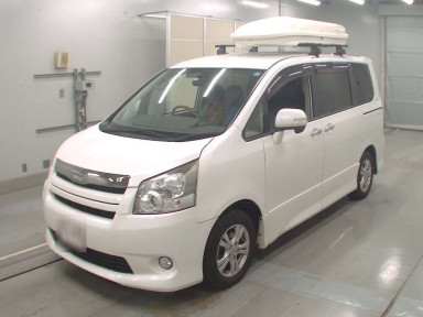 2009 Toyota Noah