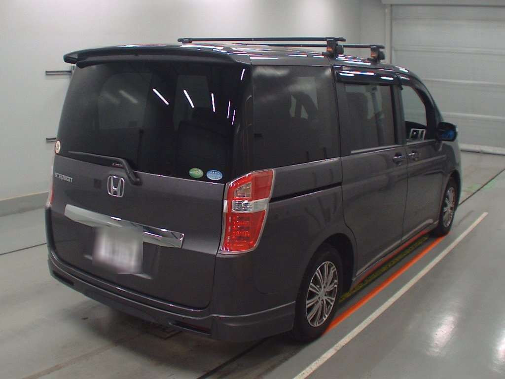 2014 Honda Step WGN RK1[1]