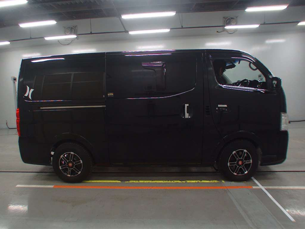 2014 Nissan NV350 CARAVAN VAN VR2E26[2]