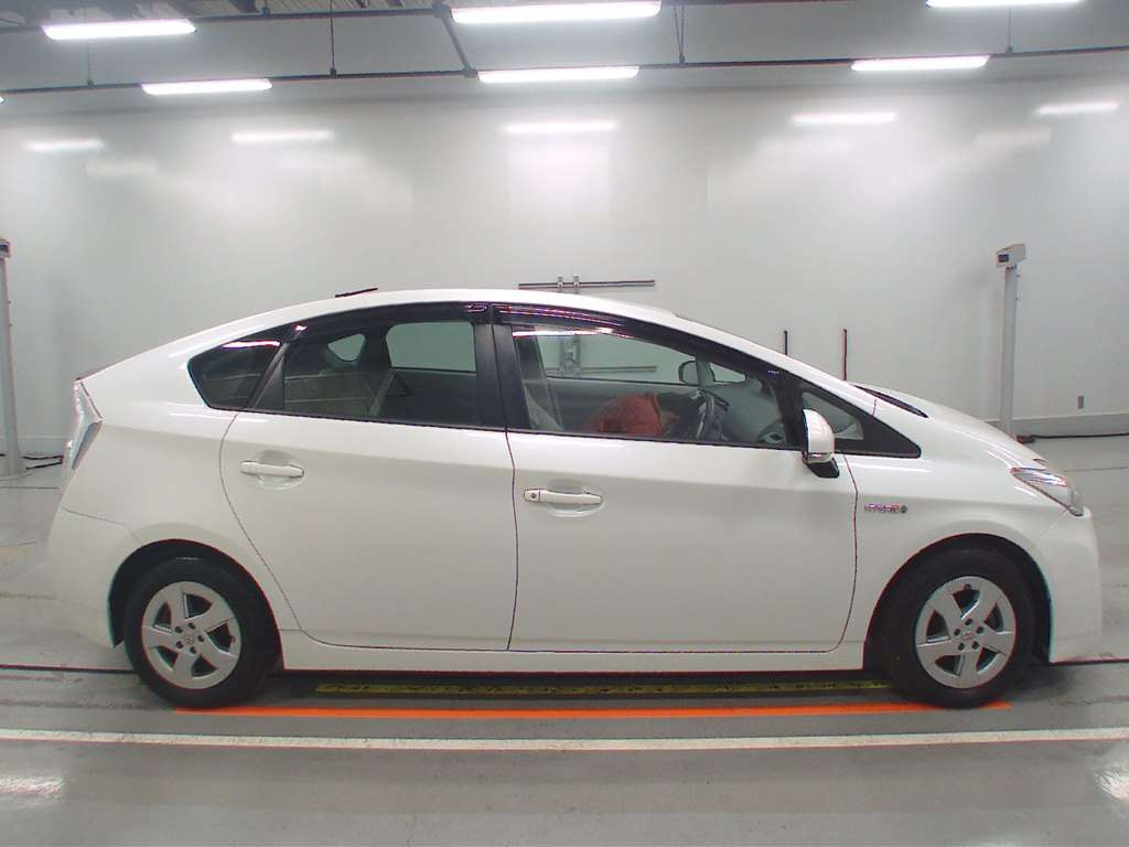 2009 Toyota Prius ZVW30[2]